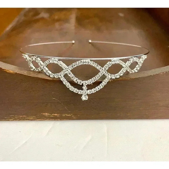 Clear Rhinestone Metal Silver Tone Swirl Design Hair Tiara Crown NEW - Picture 2 of 9